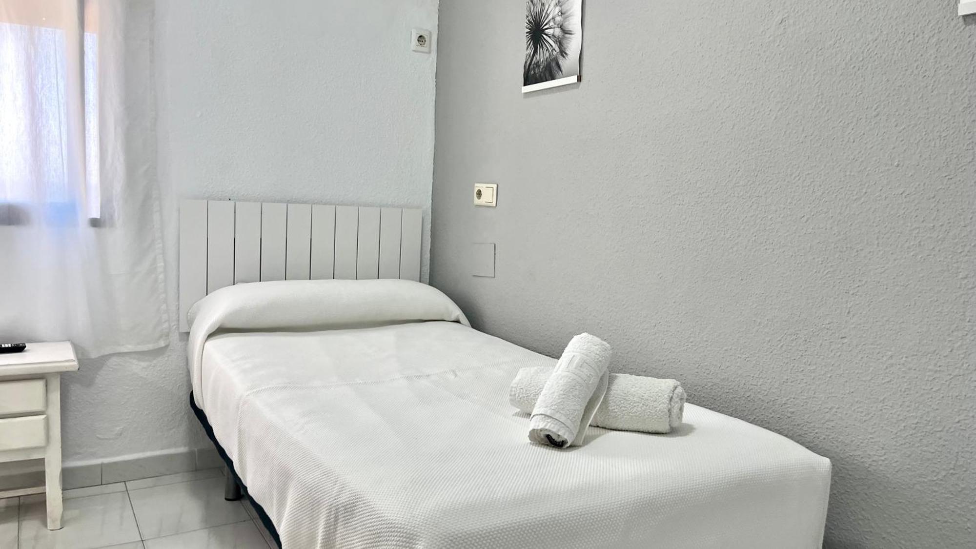 Hostal Carlos III Aldea Quintana Exterior photo
